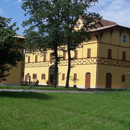 Corte Degli Estensi Формиджине Екстериор снимка