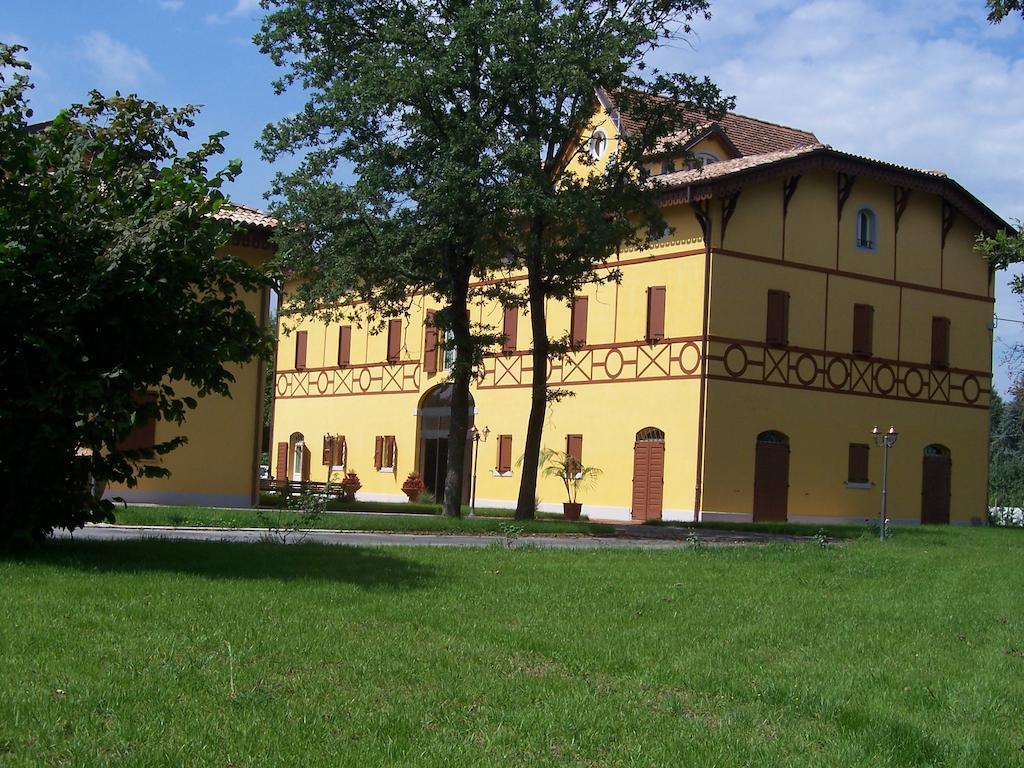 Corte Degli Estensi Формиджине Екстериор снимка